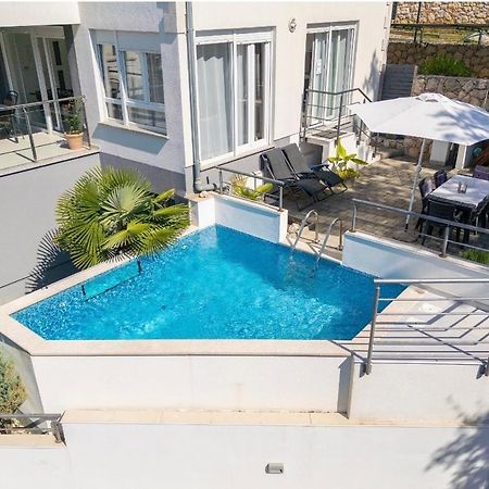 Apartment Sasso Bianco With The Private Pool Njivice Exteriör bild